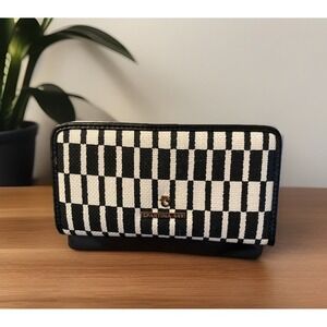 Spartina 449 West Bluff Zipper Hipster Geometric Gold‎ Tone Black Wristlet